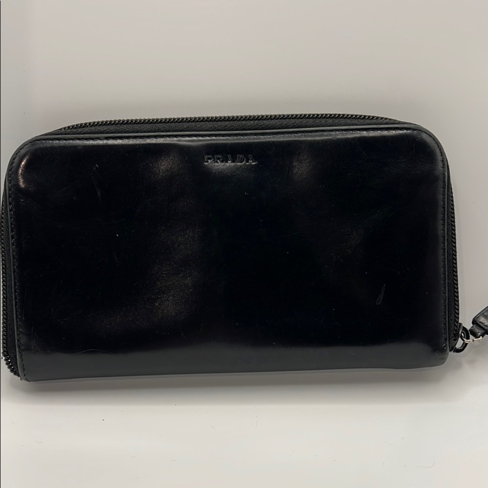Prada Black Leather Long Wallet, Classic Style, Interior Zipper is Off Track